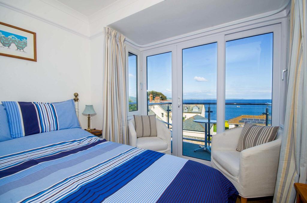 Seaview Bed & Breakfast Лу Екстериор снимка