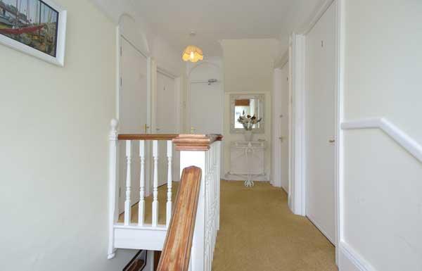 Seaview Bed & Breakfast Лу Екстериор снимка